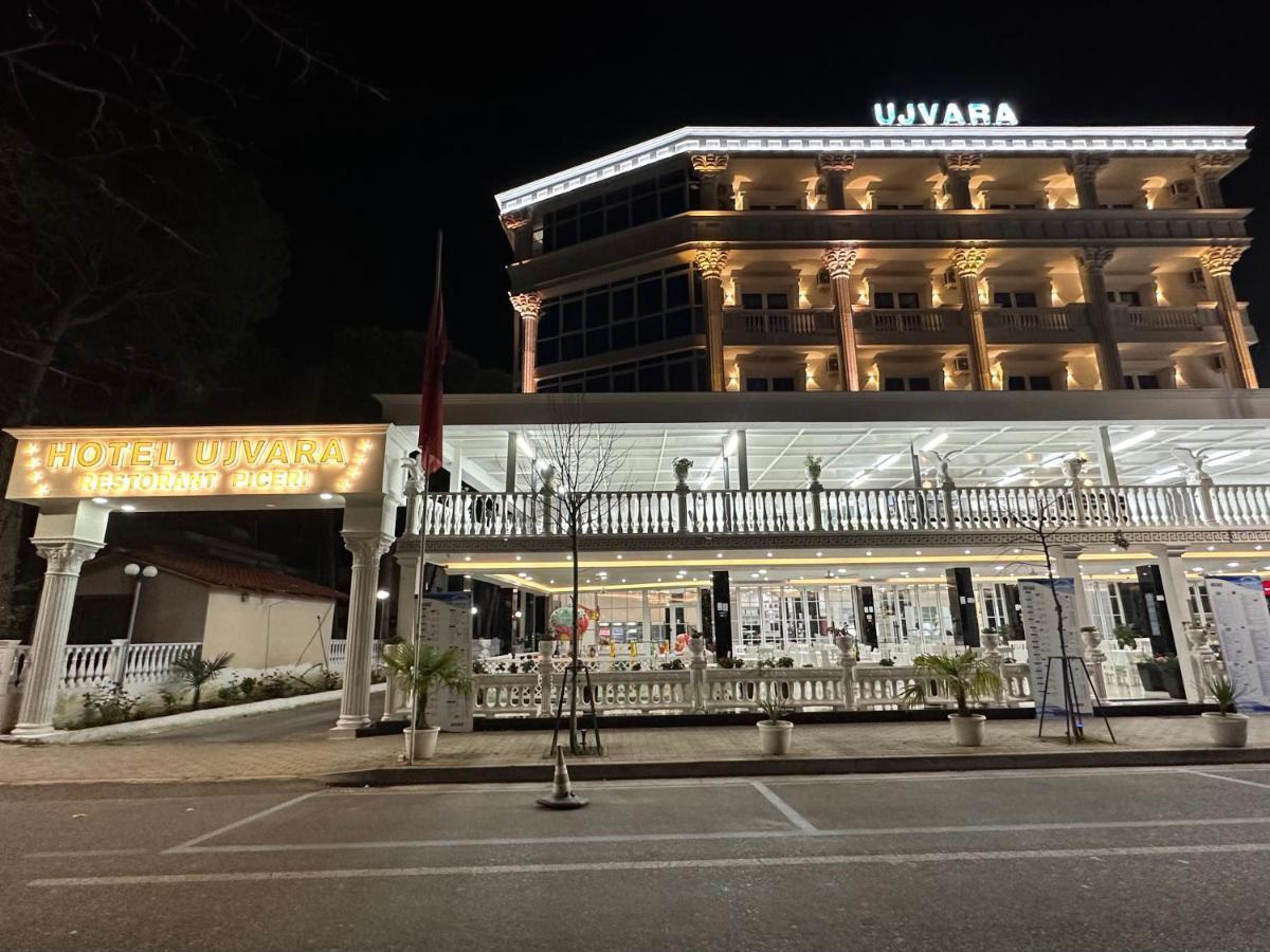 Ujvara Hotel Golem  Eksteriør bilde